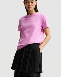 Nike - Sportswear Club Essentials T-Shirt