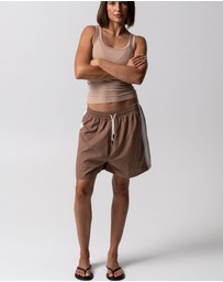 HyperLuxe The Label - Lace Mid Short