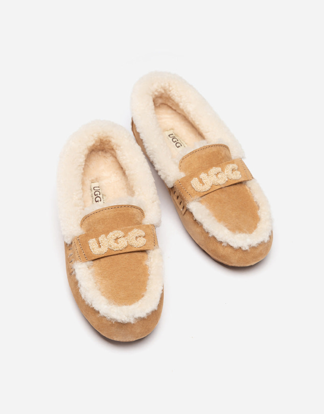 Ozwear Connection Uggs - Violet Shearling Moccasin
