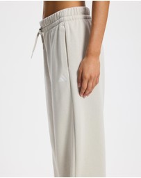 adidas Sportswear - Essentials Small Logo Feel Cozy Open-Hem Pants