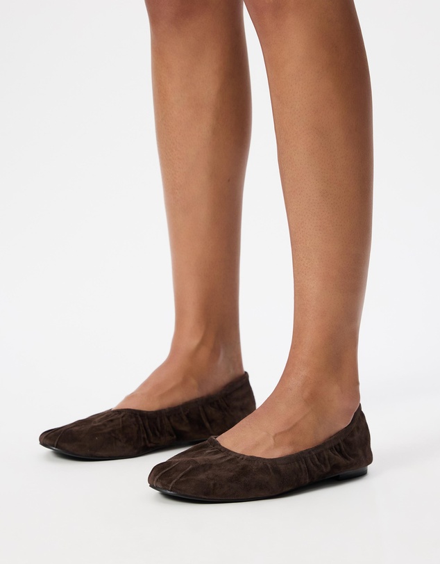Atmos&Here - Amber Round Toe Suede Ballet Flats