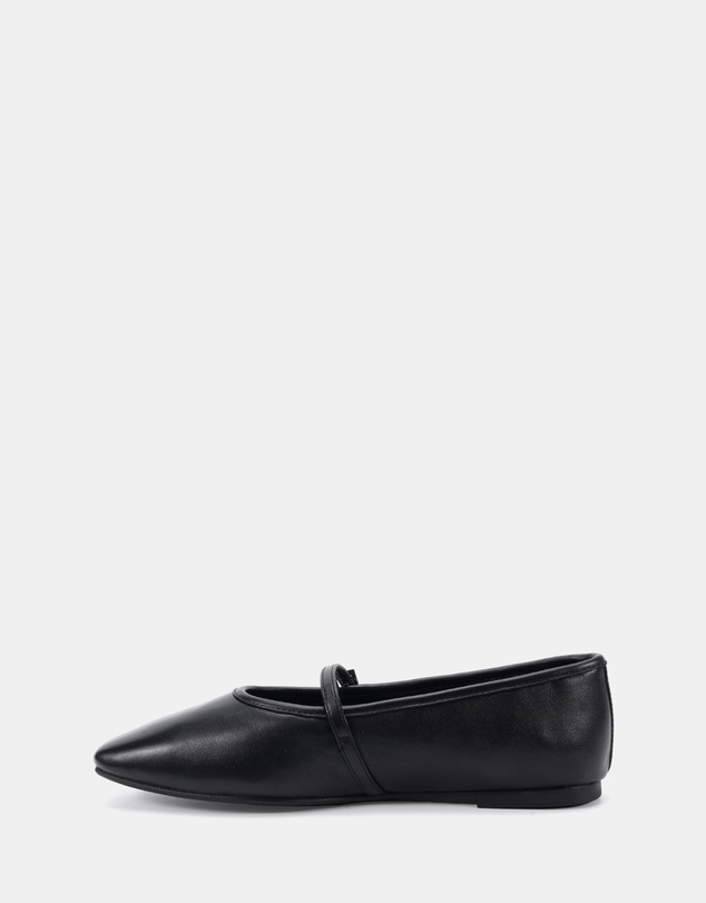 Clarks - Tilda Black Smooth