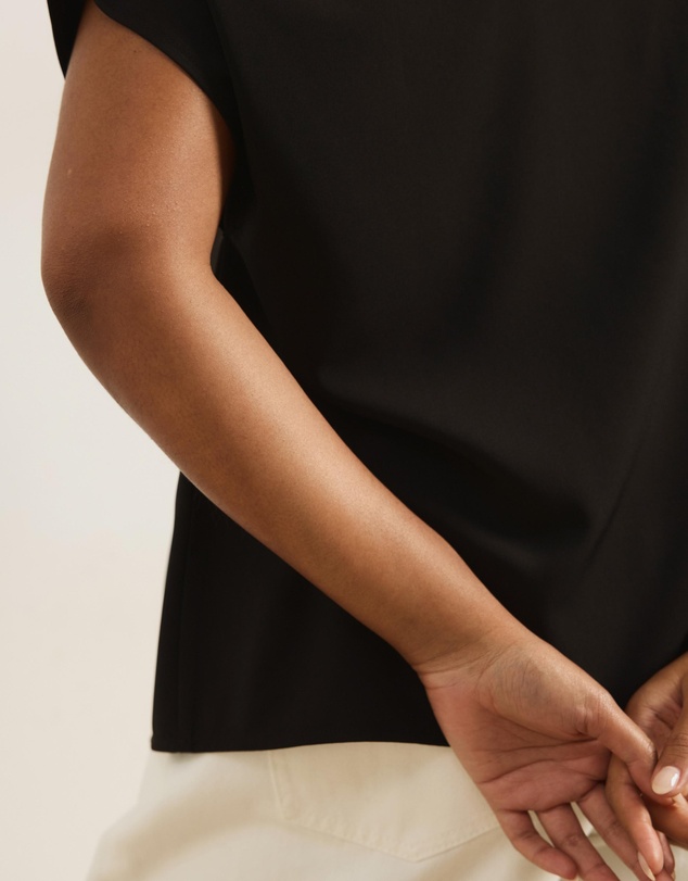 Atmos&Here Curvy - Willow Off Shoulder Top