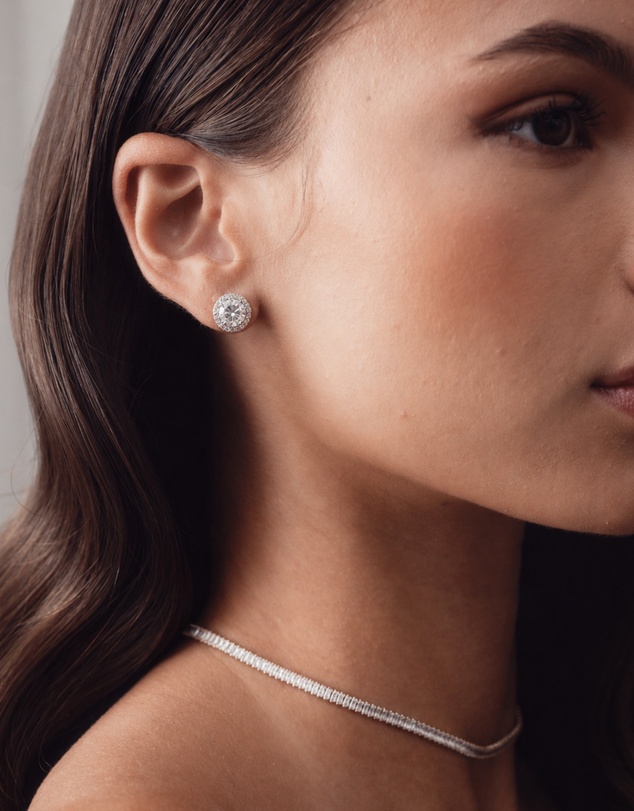 The White Collection - Natalie - Brilliant Round Halo Studs