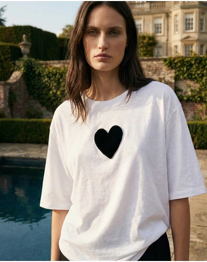 THE TALES - We Love Velvet Heart Street Tee