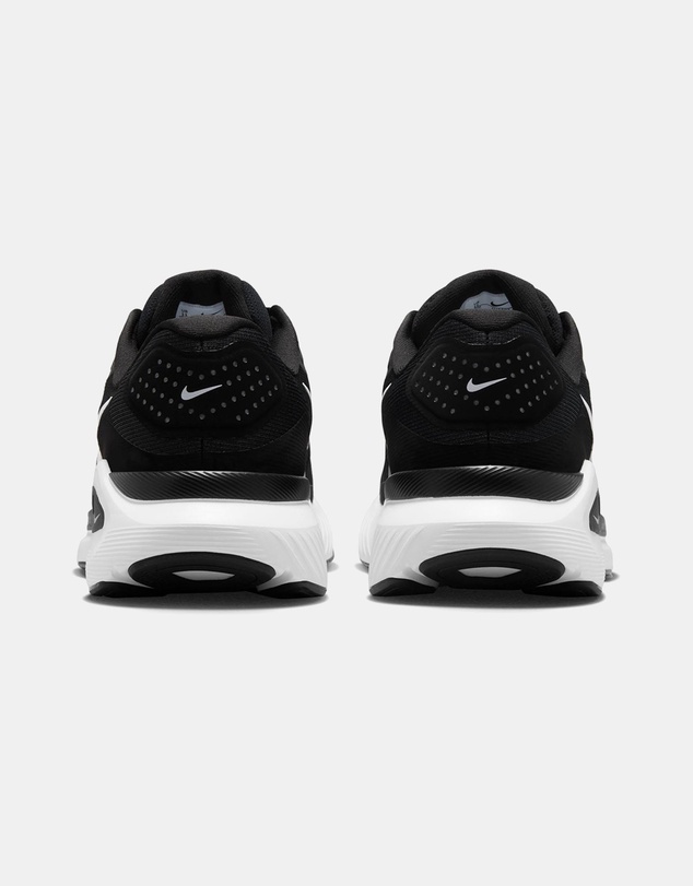 Nike - Structure 26 - Men's