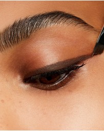 MAC - Pro Longwear Fluidline