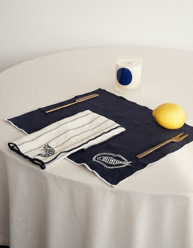 Black Blaze - Embroidered Linen Placemat Set