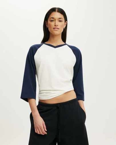 Cotton On Body Active - Active 3/4 Sleeve Graphic Raglan Tee