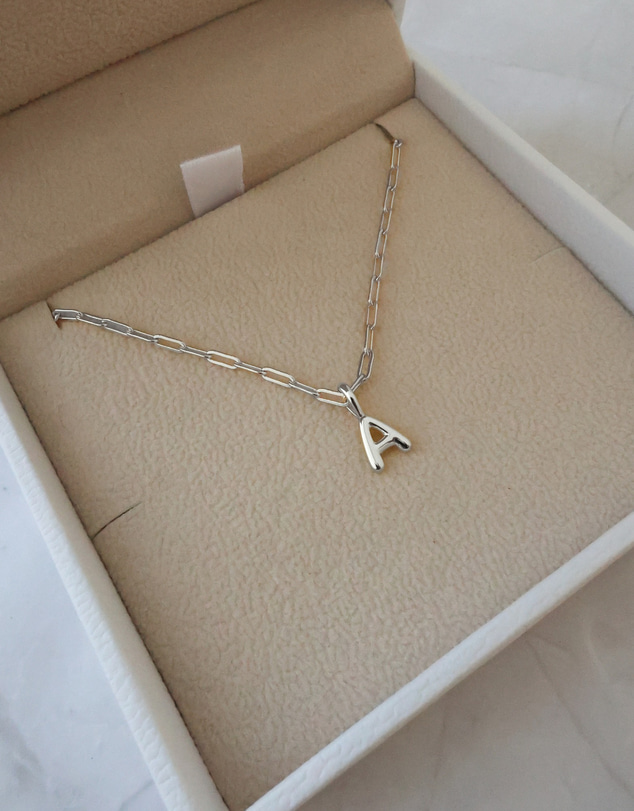 Luna Rae - Sterling Silver - Paperclip Bubble Letter H Necklace