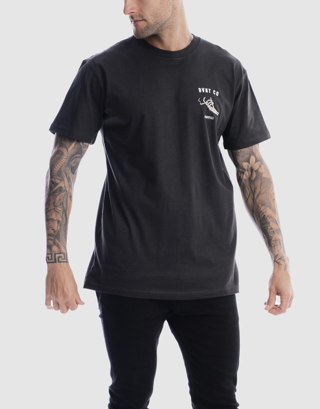 DVNT - High Tee