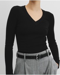 Country Road - Wool Silk V-neck Neck