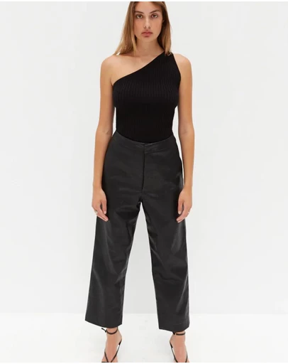 Style Addict - One Shoulder Knit Top
