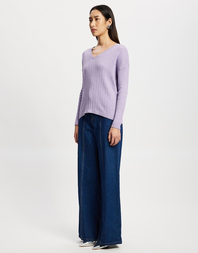 Lindsay Nicholas New York - V-Neck Cable Sweater