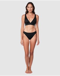 UNE PIECE - Classic Sassy Cheeky Bikini Bottom