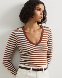 Atmos&Here - Deep V-Neck Long Sleeve T-Shirt