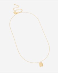 Lovisa - Waterproof Gold Plated Stainless Steel December Birth Flower Pointsettia Necklace