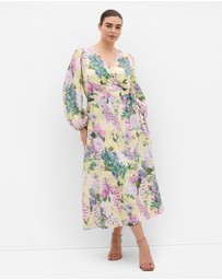 City Chic - Plus size Anastasia Hydrangea Print Wrap Maxi Dress - lemon