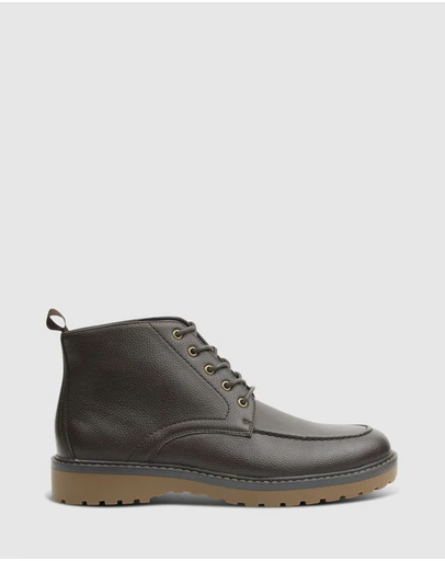 yd. - Travis Chukka Boot