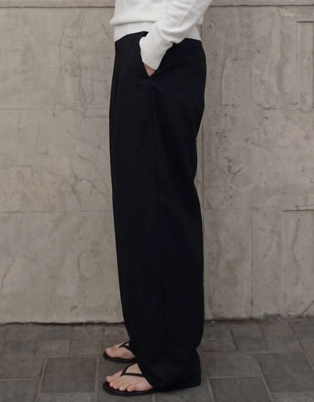 Calli - Reese Barrel Leg Pants