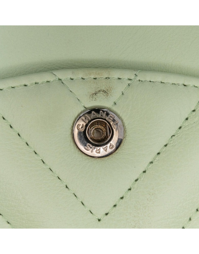 Pre-Loved by Azura Reborn - Pre-Loved Small Classic Chevron Lambskin Double Flap
