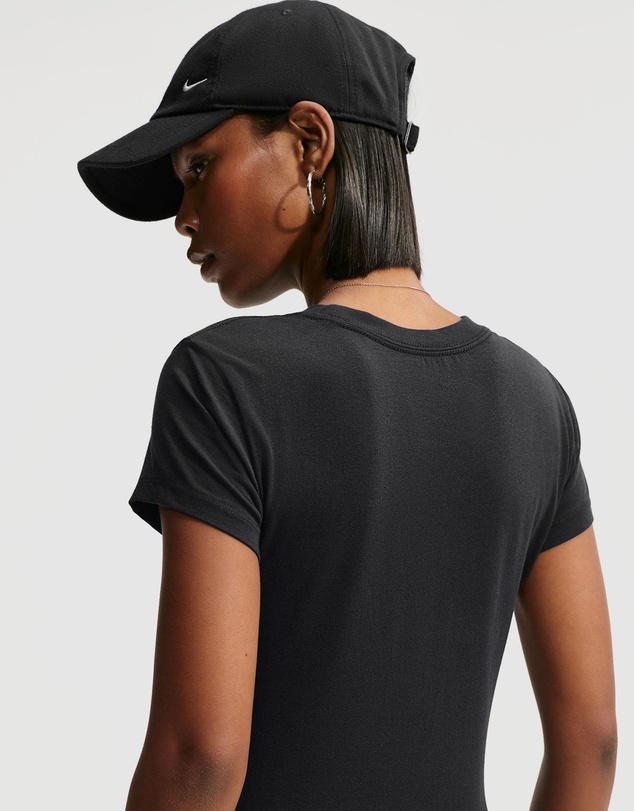 Nike - Sportswear Chill Knit Slim Cropped T-Shirt