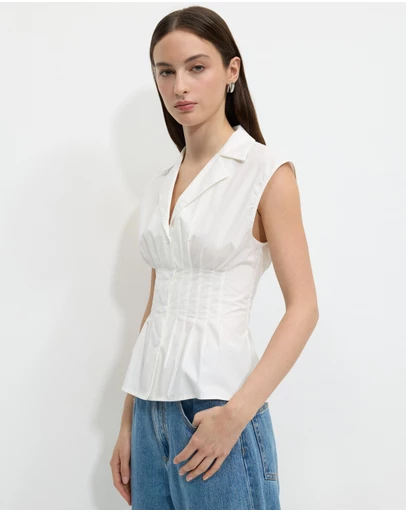 Calli - Tucked Sleeveless Shirt