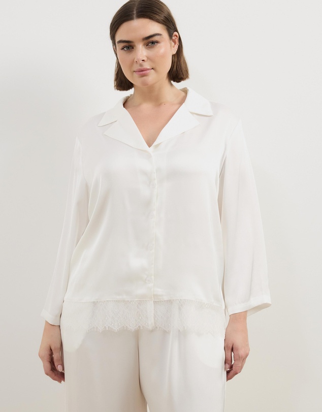 Atmos&Here Curvy - Pearl Lace Trim LS Satin Pyjama Set