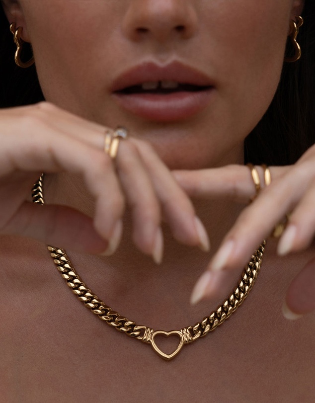 Arms Of Eve - Valentine Necklace - Gold