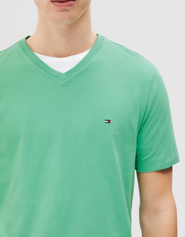 Tommy Hilfiger - Essential V-Neck Tee
