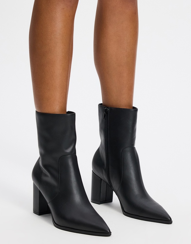 Atmos&Here - Fern Leather Block Heel Ankle Boots