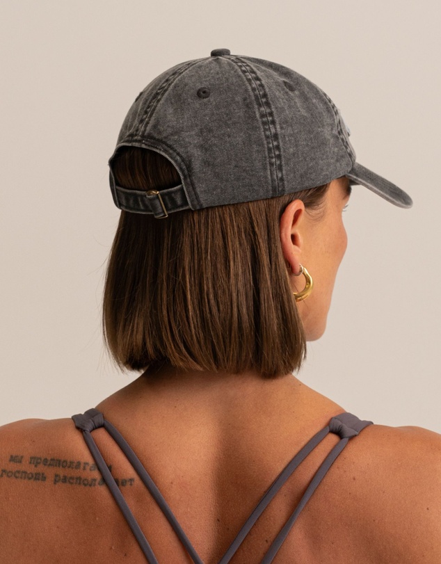 HyperLuxe The Label - Washed Retro Cap