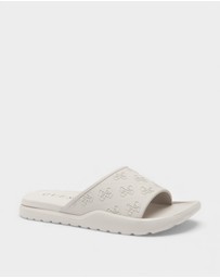 GUESS - Magaria Slides
