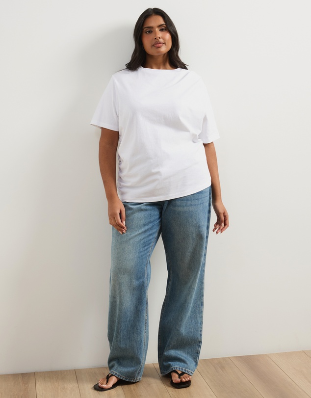 Atmos&Here Curvy - Romy Tuck Details Tee