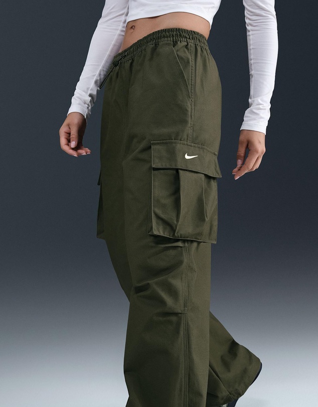 Nike - Sportswear Mid-Rise Oversized Woven Cargo Pants