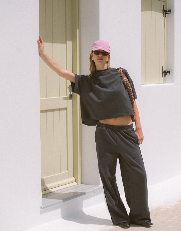 Araminta James - Palmera Tee