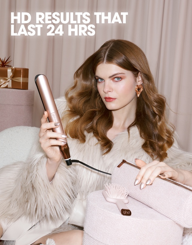 ghd - chronos™ Ultra-Fast Hair Straightener Limited Edition Gift Set in Cashmere Beige