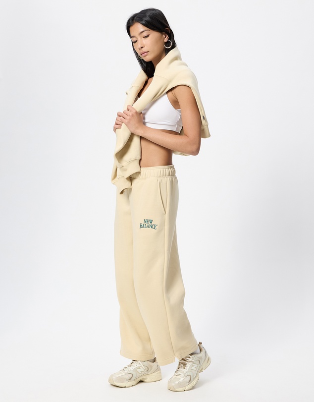New Balance - Trackside Fleece Barrel Pants