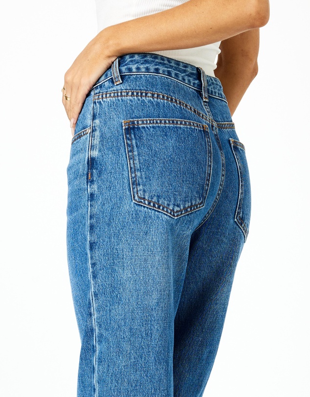 Dazie - Set Me Free Soft Barrel Jeans