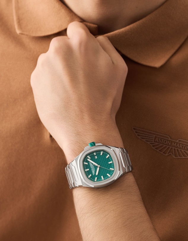 Aston Martin - GPQ Podium Green Dial Stainless Steel Bracelet Watch