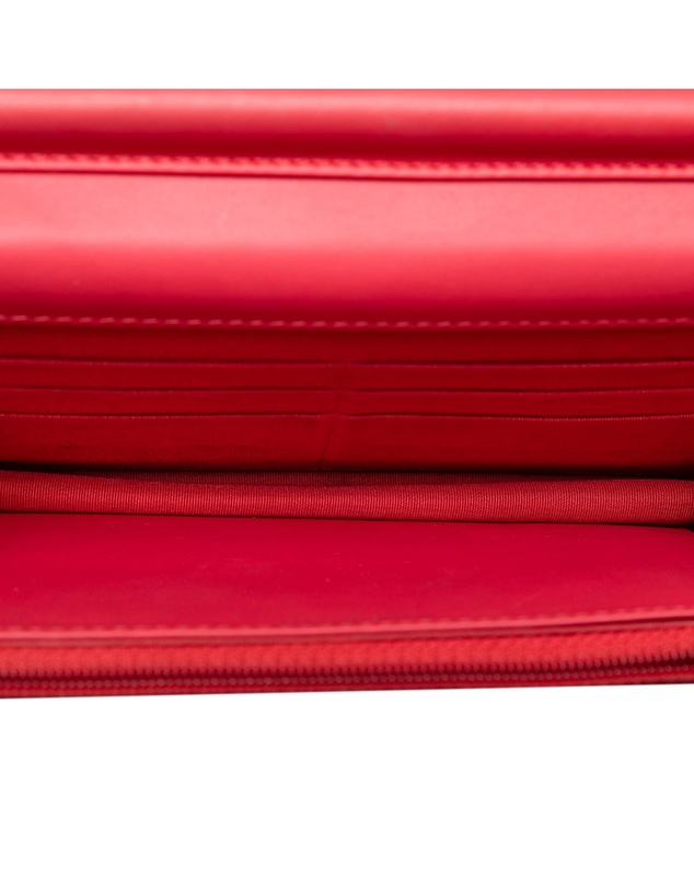Pre-Loved by Azura Reborn - Pre-Loved CC Patent Diamond Quilted Wallet On Chain