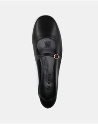 Miss Sofie - Ledger Flats