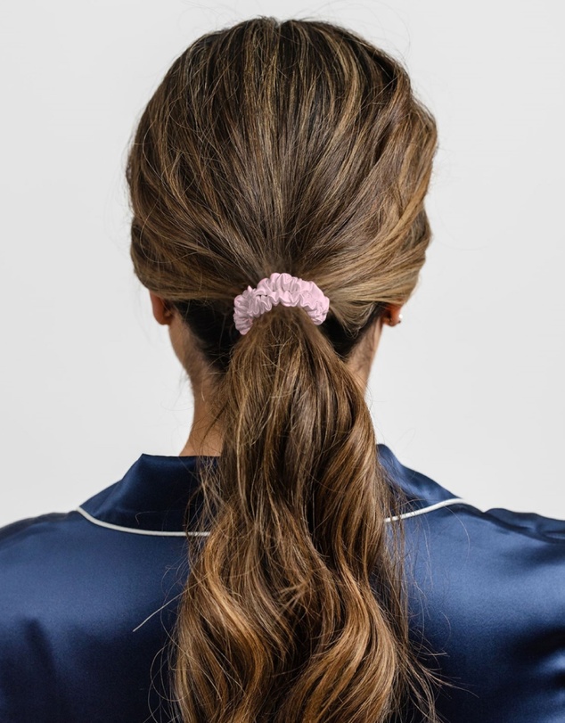 SILK MAGNOLIA - Pure Silk Scrunchie