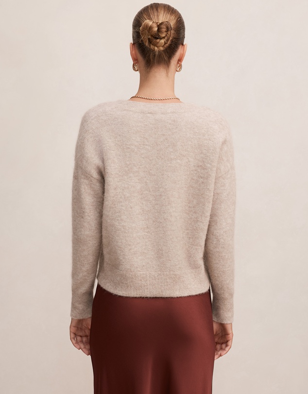 Forever New - Vivienne V Neck Sweater