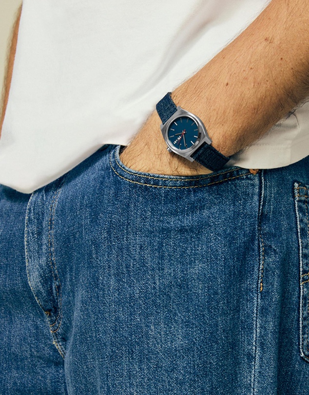 Nixon - Medium Time Teller Denim
