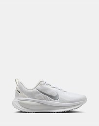 Nike - Vomero 18 - Women's