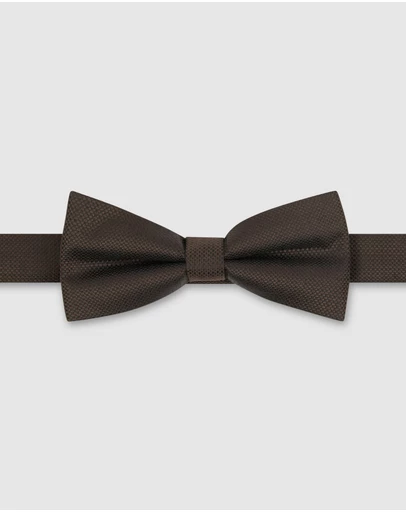 yd. - Dakota Textured Bow Tie