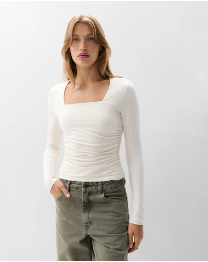 UNISON - Ruched Detail Long Sleeve Top
