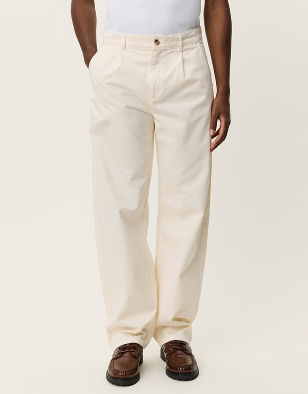 Les Deux - Romeo Pleated Chino Pants