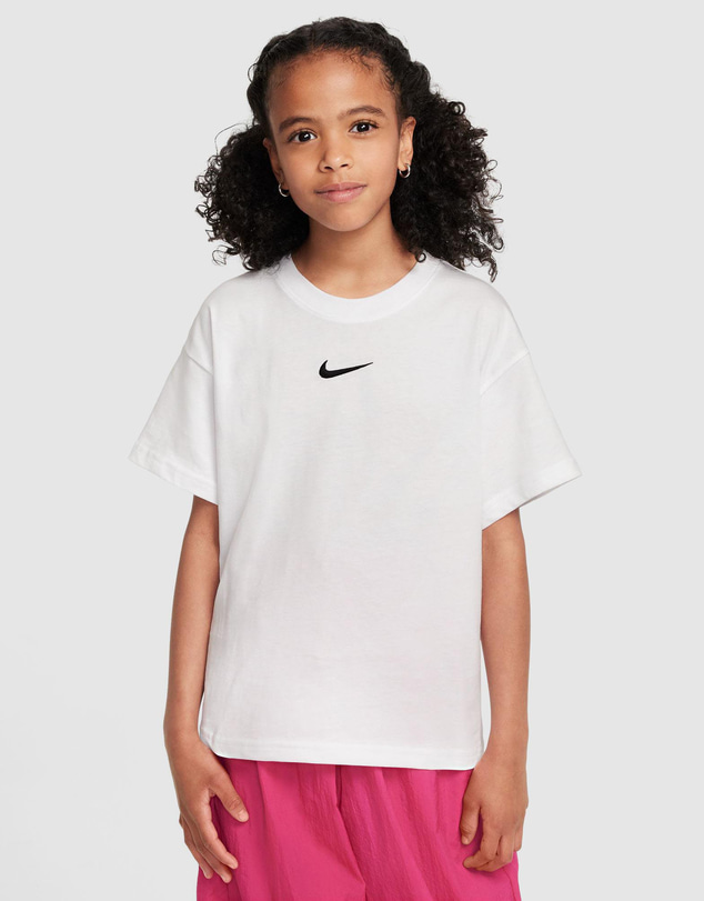 Nike - Sportswear Essential T-Shirt - Teens
